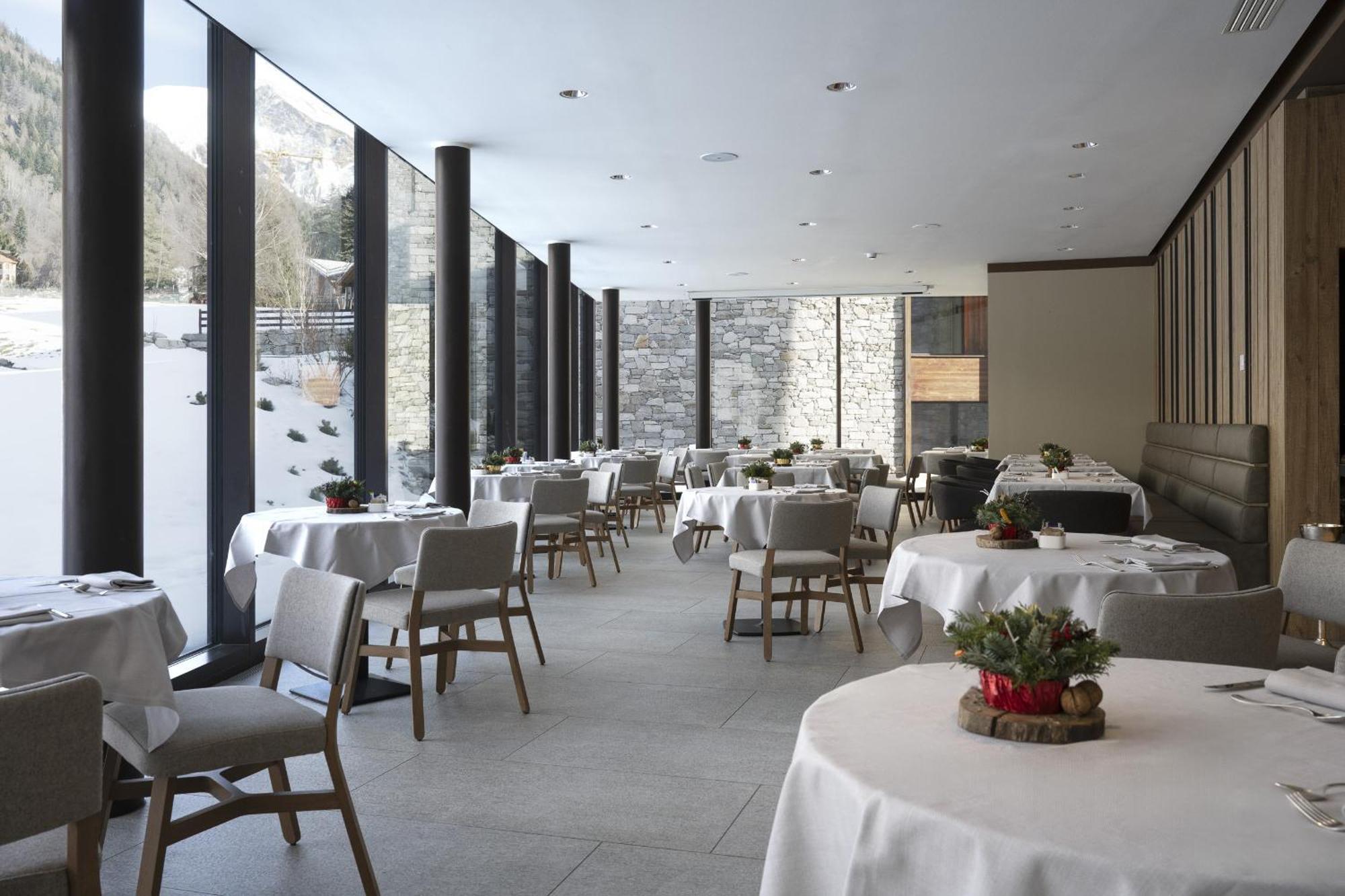 Grand Hotel Courmayeur Mont Blanc, By R Collection Hotels Exterior foto