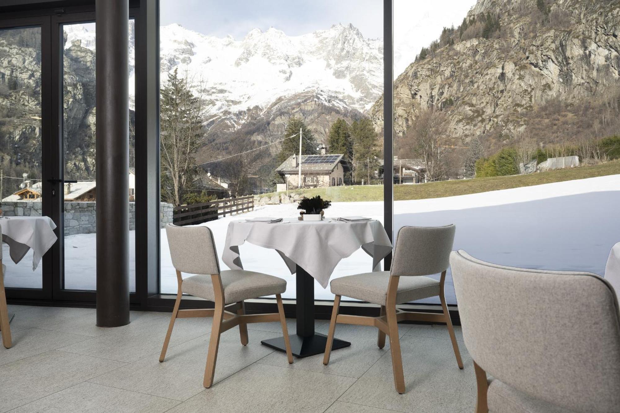 Grand Hotel Courmayeur Mont Blanc, By R Collection Hotels Exterior foto